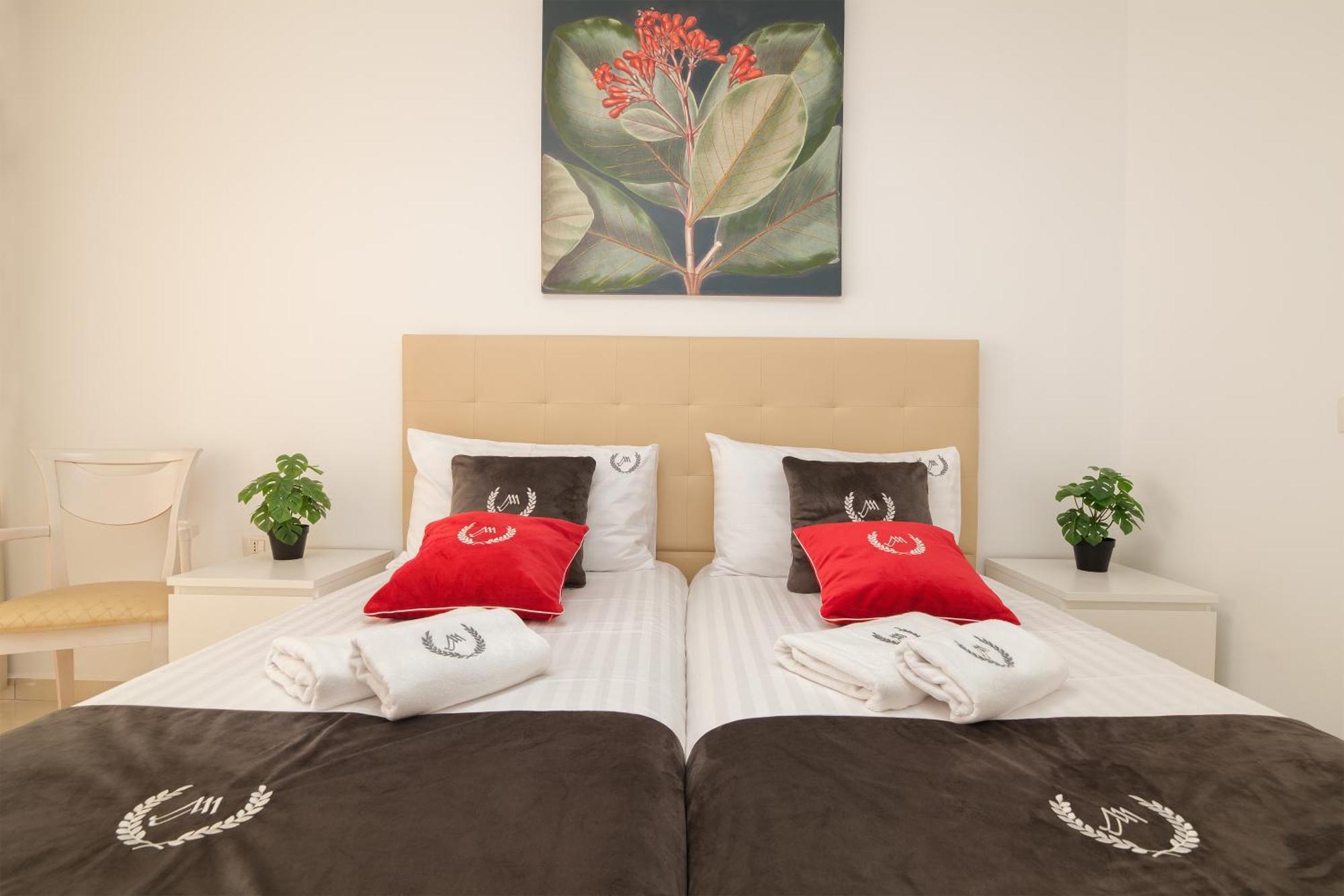 Maapartmentses Garden City Playa Fanabe Ngoại thất bức ảnh