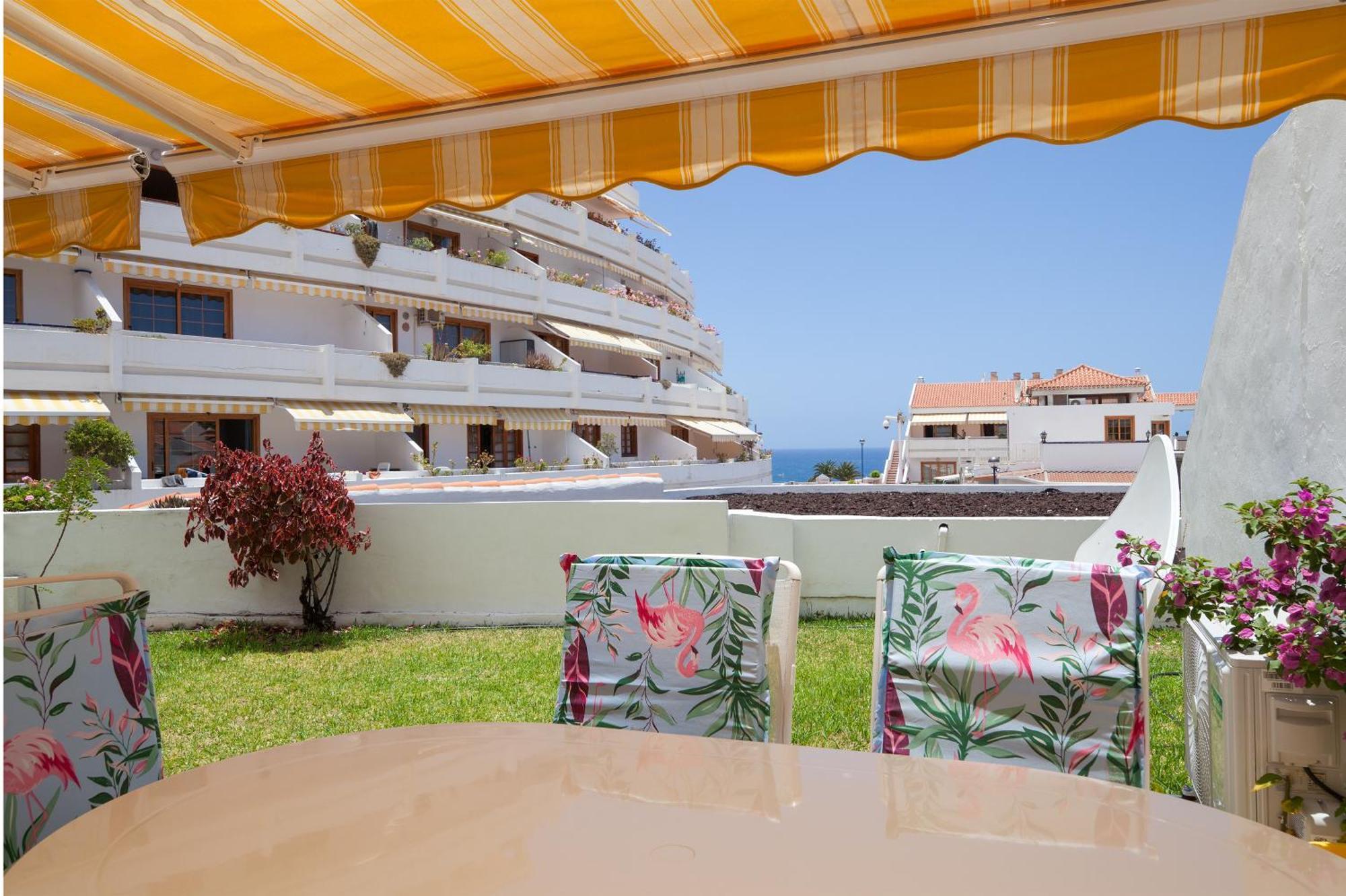 Maapartmentses Garden City Playa Fanabe Ngoại thất bức ảnh